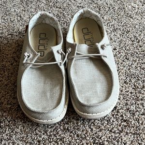 Hey Dude Girls size 2